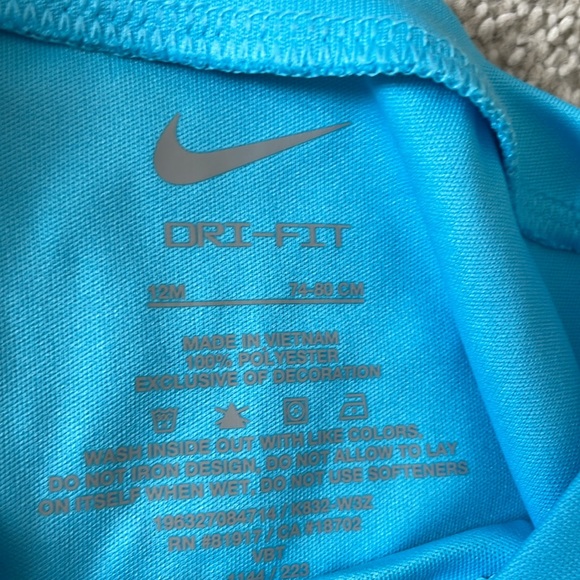 Nike Dri-Fit infant girls two-piece multicolor  tie dye short set NWT - Picture 8 of 9